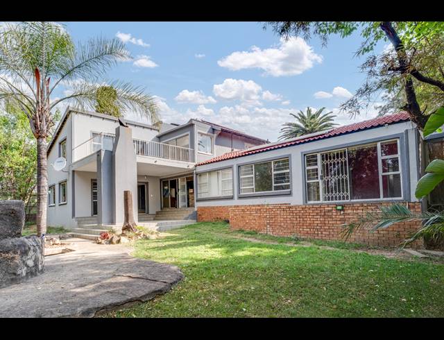 5 BEDROOM HOUSE FOR SALE IN WELTEVREDEN PARK
